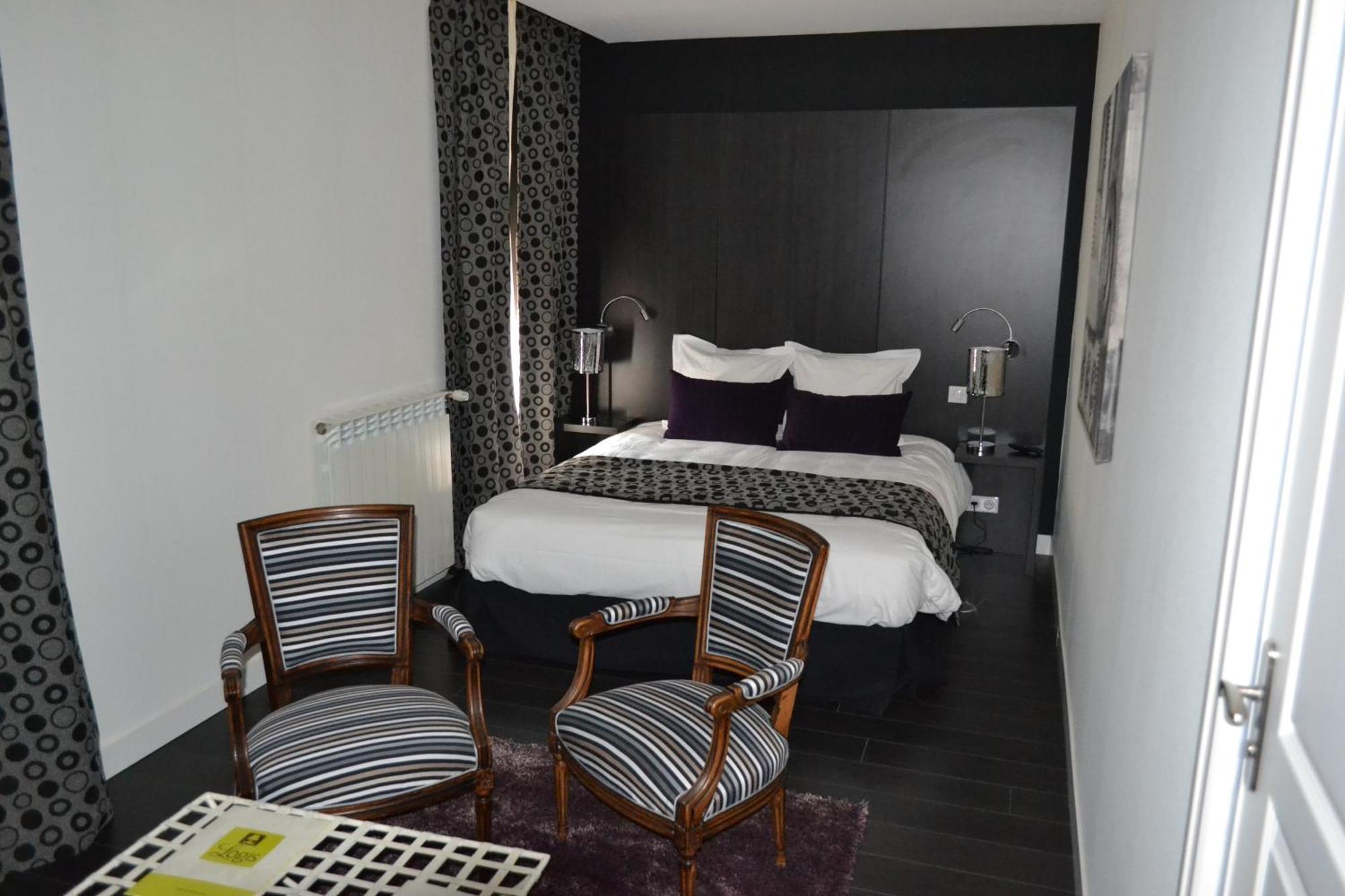 Le Saint-Jacques Hotel Cloyes-sur-le-Loir Eksteriør billede