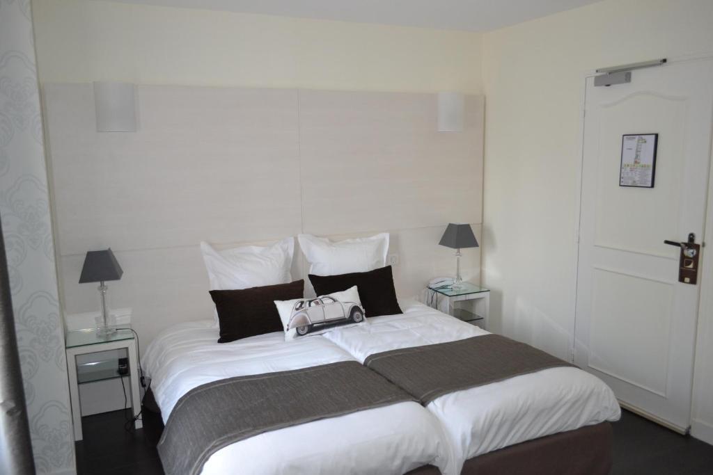 Le Saint-Jacques Hotel Cloyes-sur-le-Loir Eksteriør billede