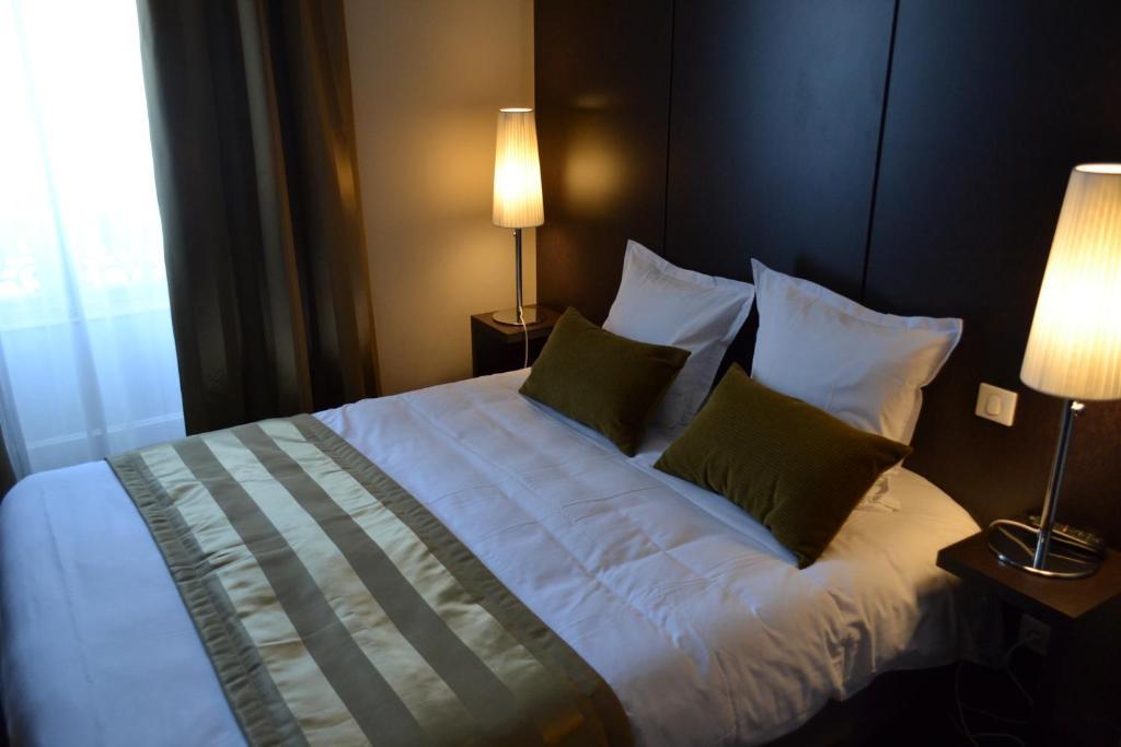 Le Saint-Jacques Hotel Cloyes-sur-le-Loir Værelse billede