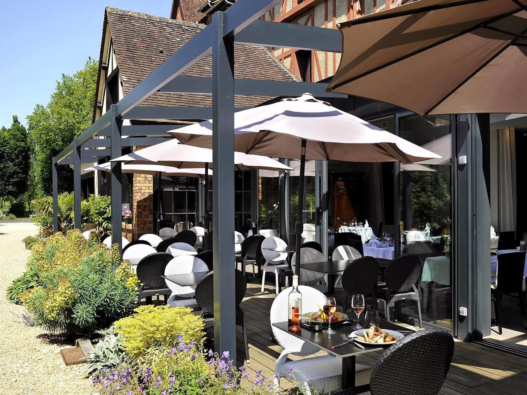 Le Saint-Jacques Hotel Cloyes-sur-le-Loir Eksteriør billede